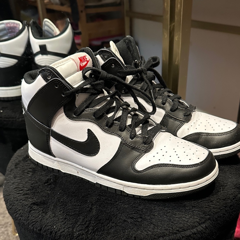 Nike Women's Black and White High-Top Dunk